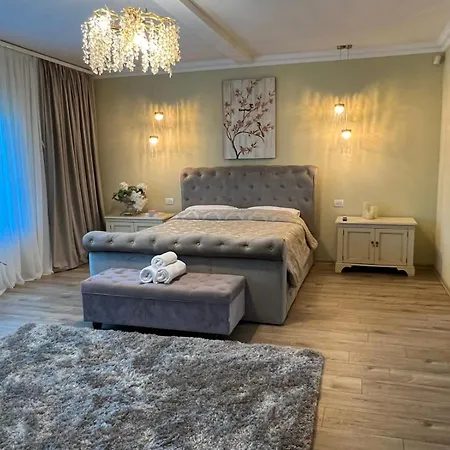 Karo Apartment *